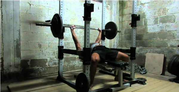 Power Rack: aspetti pratici e psicologici per un allenamento in solitaria
